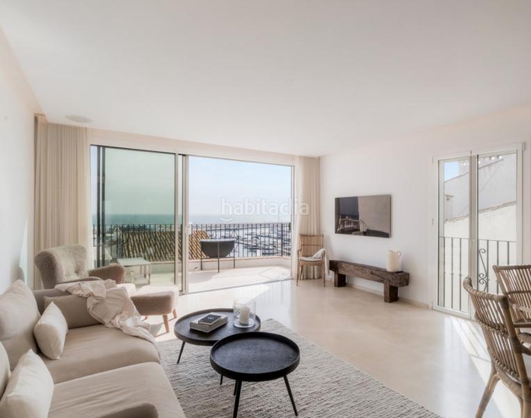 Foto c22437f6-e39b-40ca-9f54-4fe9234bd4f7. Appartement avec cheminée dans Puerto Banús Marbella