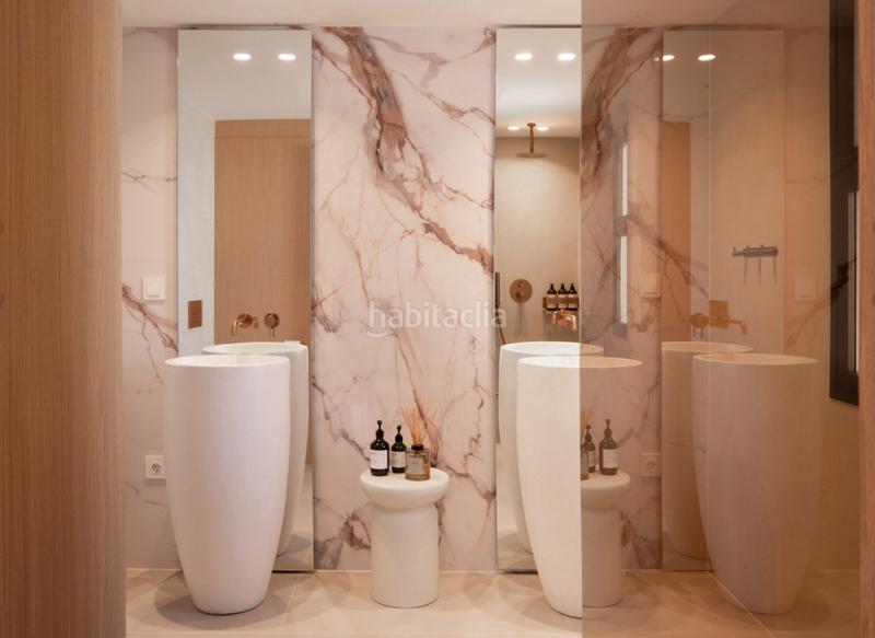 Foto 14b9b6f2-5fc0-4755-aa2e-a71cdc2beb95. Etagenwohnung mit kamin parking pool in Puerto Banús Marbella