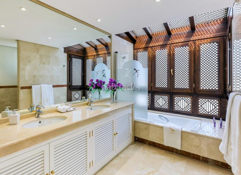 Foto 239dae1b-149f-4c93-934b-17b2b7dec9e6. Etagenwohnung mit kamin parking pool in Puerto Banús Marbella