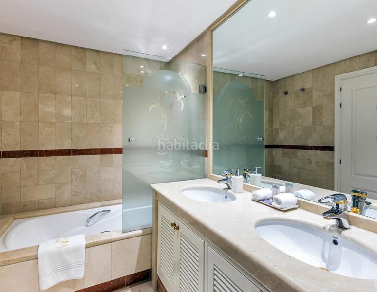 Foto a6ea716f-7fca-404b-b42e-82682bd67ce9. Etagenwohnung mit kamin parking pool in Puerto Banús Marbella