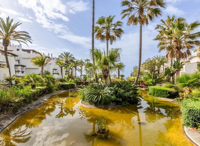 Foto be96c757-0288-4cd3-ad56-7cbcbdaa693f. Etagenwohnung mit kamin parking pool in Puerto Banús Marbella