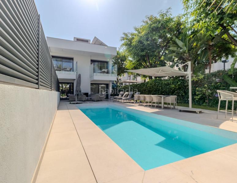 Foto 4ac58283-270a-4737-b2a2-d04a48f5185a. Piso villa in puerto banus en Puerto Banús Marbella