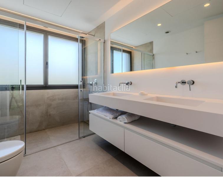 Foto c96b1912-ab74-4c46-a35e-5ab4453a7ce9. Piso villa in puerto banus en Puerto Banús Marbella