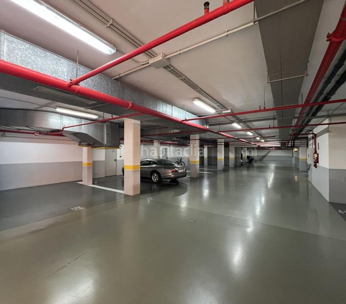 Foto 76ffbbcd-ae27-400c-9e0c-393e46021b63. Appartamento con camino parcheggio piscina in Puerto Banús Marbella