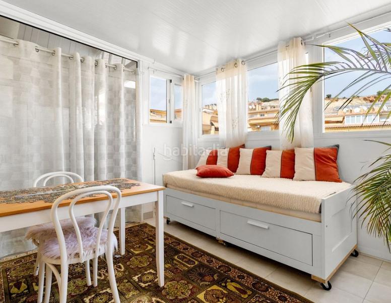 Foto 1e220a7c-f361-4e92-be13-810ad50e7b1a. Pis amb piscina a Los Pacos Fuengirola