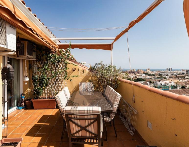 Foto 6241b550-6f8e-45bb-8cd4-82a3fbd172f5. Pis amb piscina a Los Pacos Fuengirola