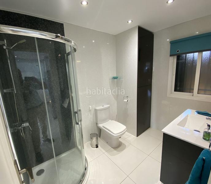 Foto 0d45057c-2f6a-4579-99aa-b721807acf19. Pis amb xemeneia aparcament piscina a Las Gaviotas - Carvajal Fuengirola