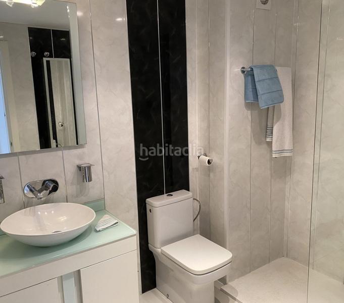 Foto 3b156a36-5e52-4030-a2e5-77800f3b26e0. Pis amb xemeneia aparcament piscina a Las Gaviotas - Carvajal Fuengirola