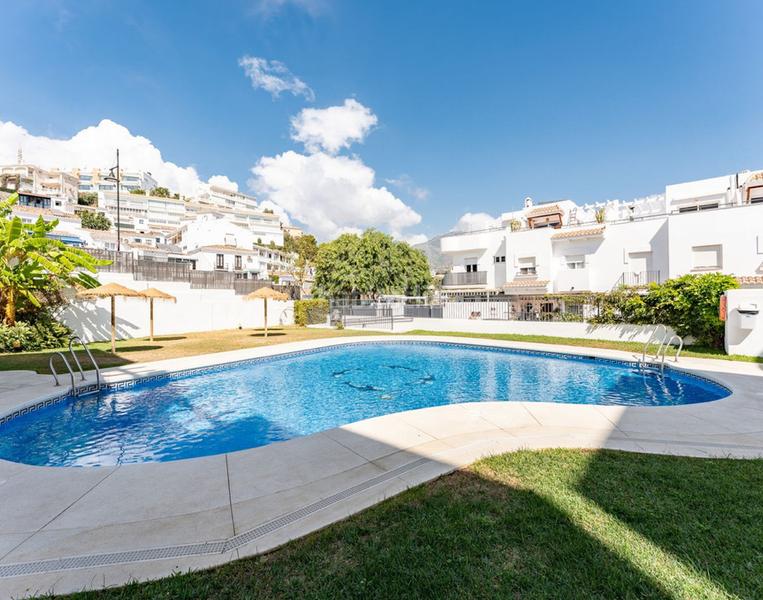 Foto b32603de-3bfe-48cd-bbc0-62cb3196b717. Appartamento con camino piscina in Torreblanca del Sol Fuengirola