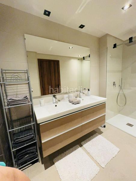 Foto 2b9e8d35-da67-460b-a325-97b0ed023af7. Appartamento con camino parcheggio piscina in Los Naranjos Marbella