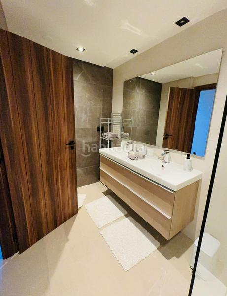 Foto 4b15a0a0-b91d-4533-8e43-1dbb25d70cd4. Appartamento con camino parcheggio piscina in Los Naranjos Marbella