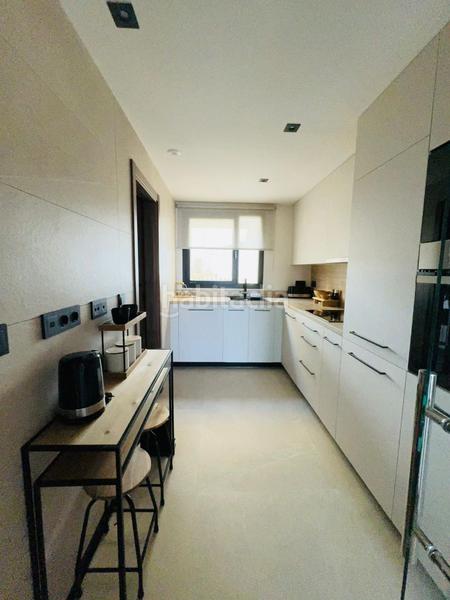 Foto e98b69df-db74-4341-8a99-1a793b497537. Appartamento con camino parcheggio piscina in Los Naranjos Marbella