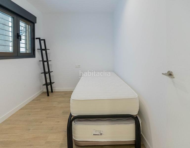 Foto c20ead3a-b7e1-48ae-b60c-0b2e62e7b4e1. Pis amb xemeneia a Playa de los Boliches Fuengirola