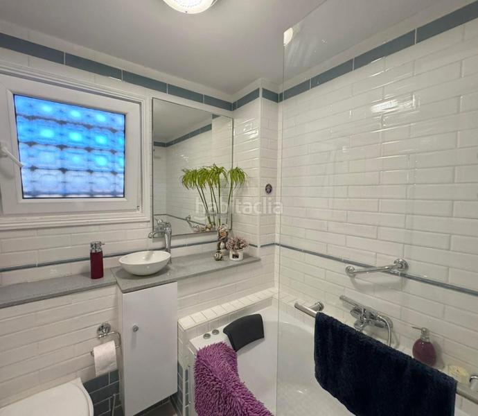 Foto 331b5802-bc59-432f-98ca-6751a15744de. Etagenwohnung mit kamin pool in bahía de Casares Casares