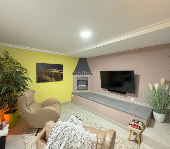 Foto cb4f81fb-8fa9-4149-af16-49caca15f1f4. Etagenwohnung mit kamin pool in bahía de Casares Casares