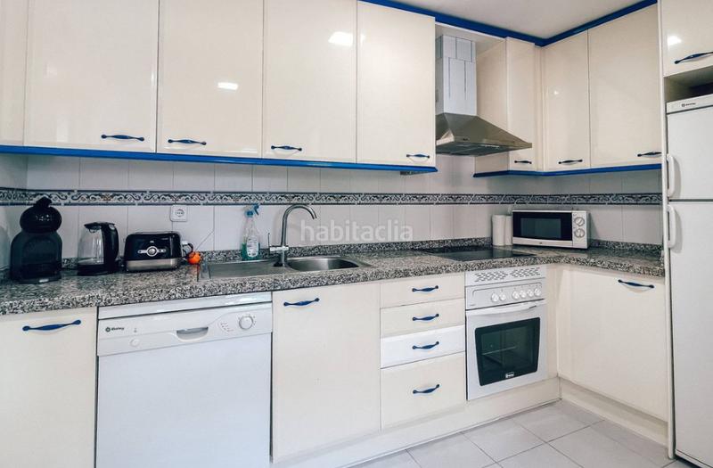 Foto 1a18e85f-a179-47d7-aa27-9cc6210d2d31. Appartement avec cheminée parking piscine dans La Duquesa Manilva