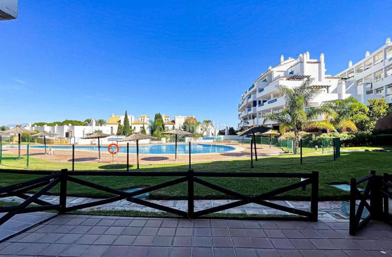 Foto c47a1501-5921-41dc-87a2-d59932ee0f46. Appartement avec cheminée parking piscine dans La Duquesa Manilva