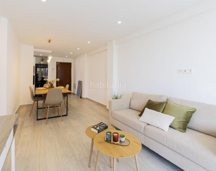 Foto 1ac28844-f364-4e88-b690-2b3140a05f9a. Etagenwohnung mit kamin parking in El Bajondillo Torremolinos