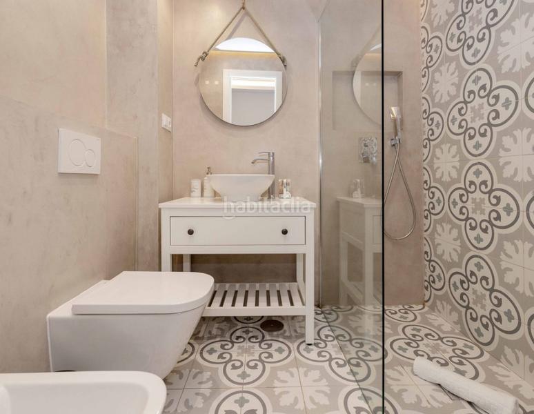 Foto 73927a28-4355-4eea-b4c2-513ecf2614fa. Appartamento con camino in puerto de Estepona Estepona