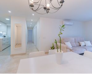 Flat in Puerto Deportivo. Fuengirola