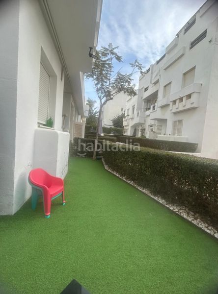 Foto ee15afba-d700-44f3-a634-a3b437d88ed2. Pis amb xemeneia aparcament piscina a Valle Romano Golf Estepona