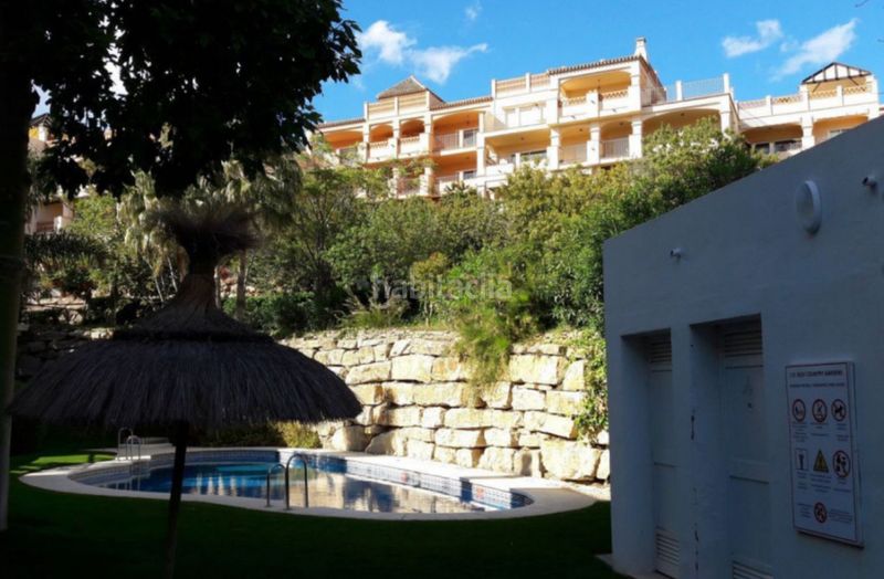 Foto c9ca1642-0b74-47d9-9e57-c3584fe1136f. Pis amb xemeneia aparcament piscina a Arroyo de la Miel Benalmádena