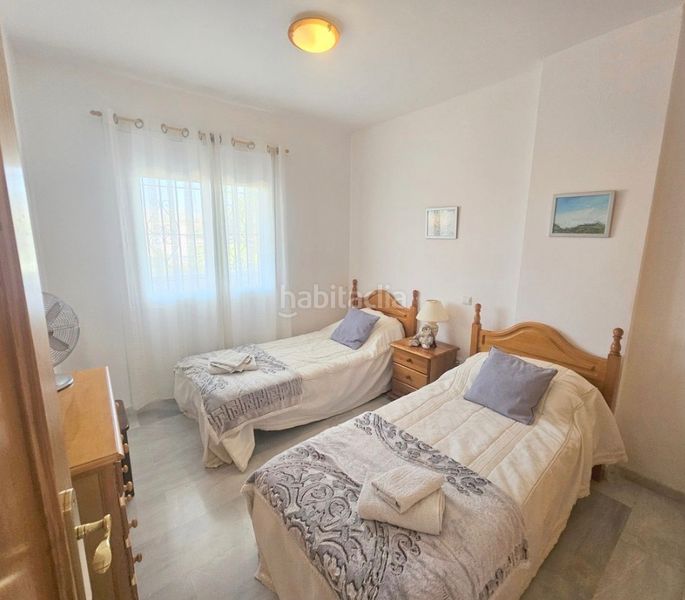 Foto b291fa80-e0e5-4652-b3ed-40efe4f0981b. Pis amb xemeneia aparcament piscina a la cala Mijas Mijas