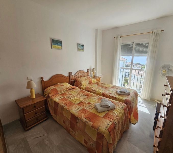 Foto f7d478b0-c16e-420e-a545-4956374f273a. Pis amb xemeneia aparcament piscina a la cala Mijas Mijas