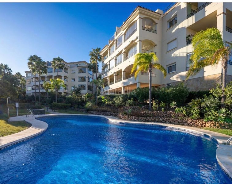 Foto 53febb45-3c1c-4085-9a7a-85afaccaa202. Pis amb xemeneia aparcament piscina a La Cala Golf - Lagar Martell Mijas