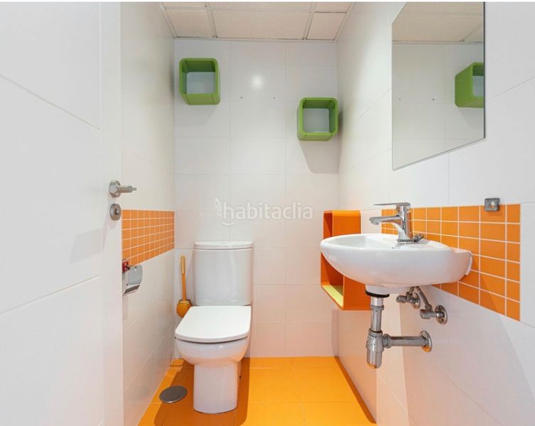 Foto 077d59d9-2aa2-4ee6-9b46-15f03df1a7bc. Pis amb xemeneia aparcament piscina a Los Pacos Fuengirola