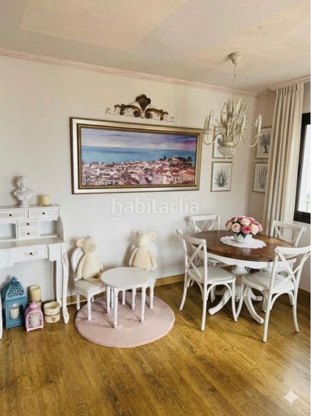 Foto b8f22a74-fbc2-4dd4-ae47-d04fa16d01ce. Pis amb xemeneia aparcament a Centro Benalmádena