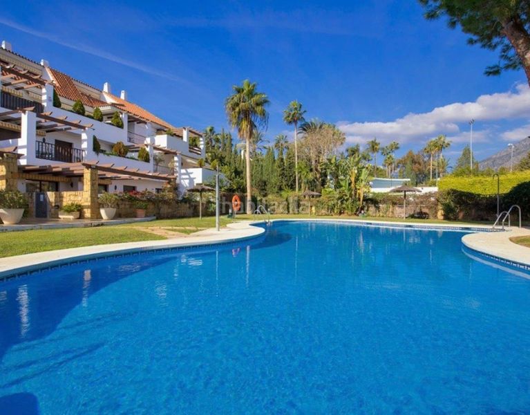 Foto 5cce4fb4-c7d9-433b-8d64-2228af66277c. Pis amb xemeneia aparcament piscina a Torremuelle Benalmádena