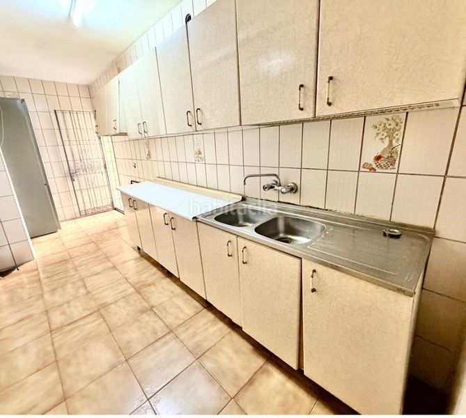 Foto c1f7219a-1180-4072-9ed0-d583b8443220. Pis amb xemeneia aparcament a Nueva Alcántara Marbella