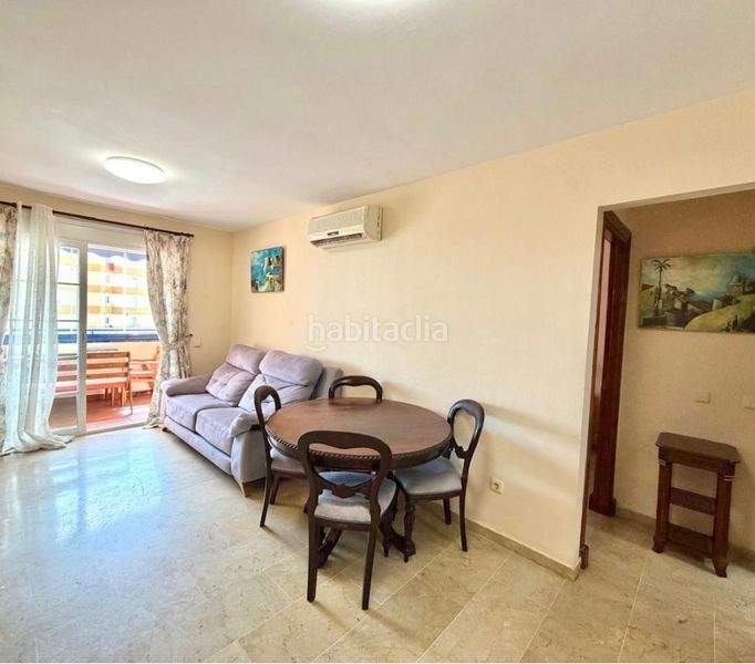 Foto 4d8c1e9f-f815-4a9b-833b-593929f20bd1. Pis amb xemeneia aparcament a Solymar Benalmádena