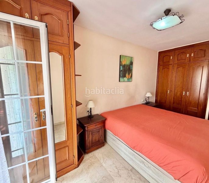 Foto b8912188-a481-4359-8b03-5dd8a42f5d04. Pis amb xemeneia aparcament a Solymar Benalmádena