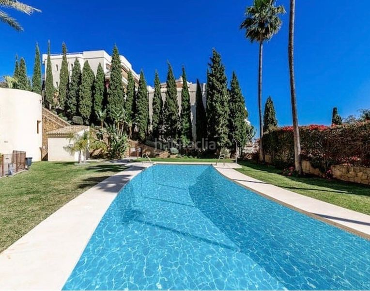 Foto e0d5351a-94a8-476b-a591-fff81c83b502. Pis amb xemeneia aparcament piscina a Mijas golf Mijas