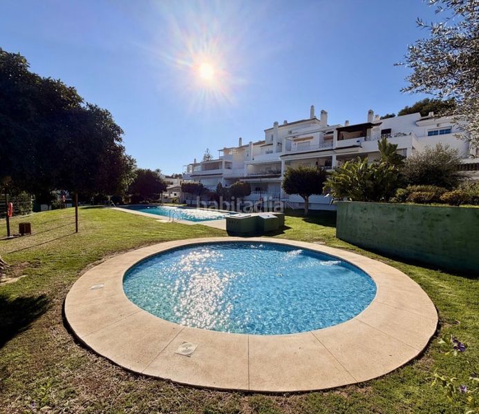 Foto 6c36cb30-1228-4c4f-9984-9f2d7d951e4d. Pis amb xemeneia aparcament piscina a Río Real Marbella