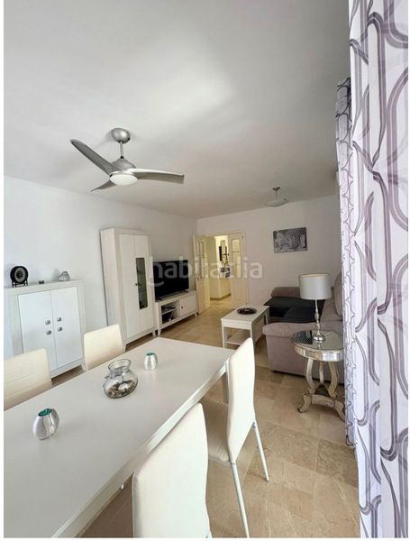 Foto b0eecad3-9a3f-4a1f-80d7-3b3d1b070abd. Pis amb xemeneia aparcament piscina a Riviera del Sol Mijas