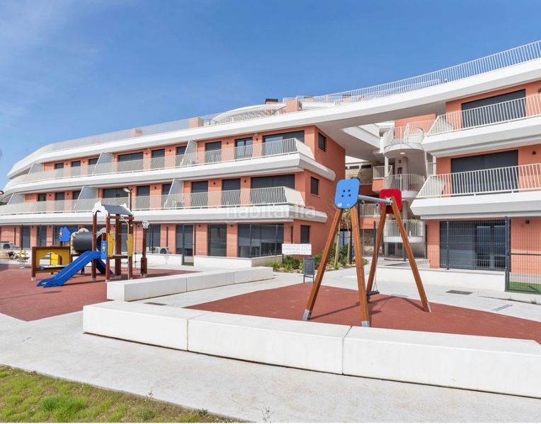 Foto ca8d2d3f-23a6-4c32-ad14-007b079060f8. Pis amb xemeneia aparcament piscina a la cala Mijas Mijas