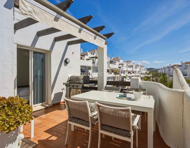 Foto a9ff0045-d5e4-42dc-863d-a251cb162569. Pis amb xemeneia aparcament piscina a Valle Romano Golf Estepona