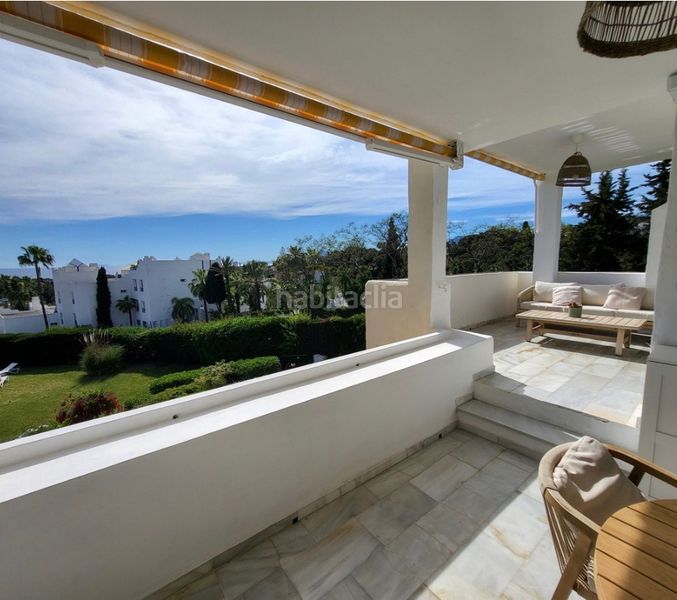 Foto 1ca2ea3e-5be7-4940-a7c5-d3f51ba00202. Pis amb xemeneia aparcament piscina a reserva de Marbella Marbella