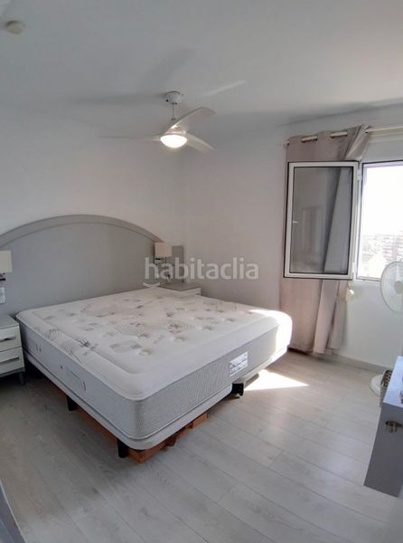 Foto a41d1f59-ccf5-4d69-bbaf-e37e519e614d. Pis amb xemeneia piscina a Centro ciudad Fuengirola