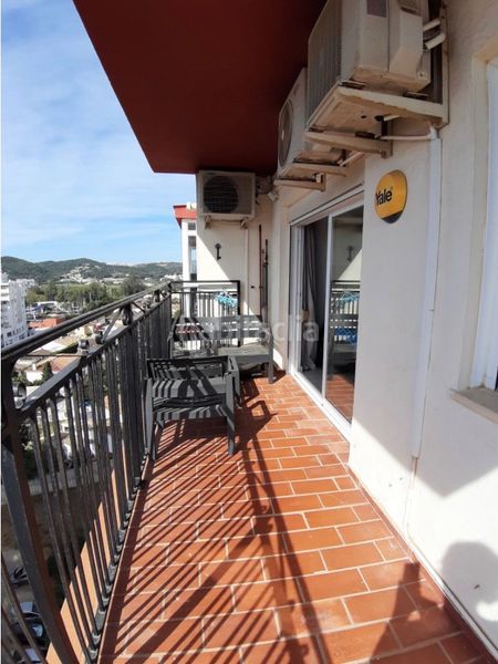 Foto e41465fe-a078-4e8d-96ad-de5ba285f787. Pis amb xemeneia piscina a Centro ciudad Fuengirola