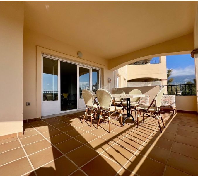 Foto 6c3824b9-e1bd-4234-9458-9d2fdae187f2. Pis amb xemeneia aparcament piscina a Mijas golf Mijas