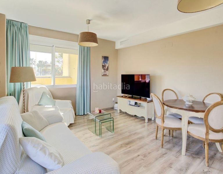Foto 1d300c38-2019-4191-8471-0c17f3d5f8c6. Pis amb xemeneia aparcament piscina a la cala Mijas Mijas