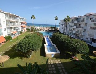 Etagenwohnung en Playa de los Boliches. Los boliches