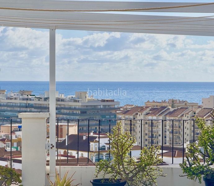 Foto 12913ee4-801e-48c6-b28b-606061c17485. Pis amb xemeneia piscina a Playa de los Boliches Fuengirola