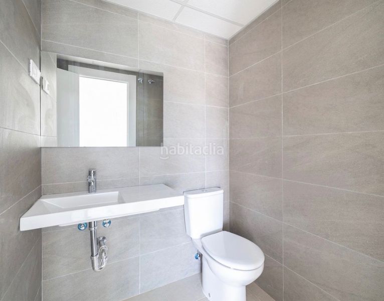 Foto e71aa942-3955-43bb-8553-3009308a0b3c. Pis amb xemeneia aparcament piscina a Torreblanca del Sol Fuengirola