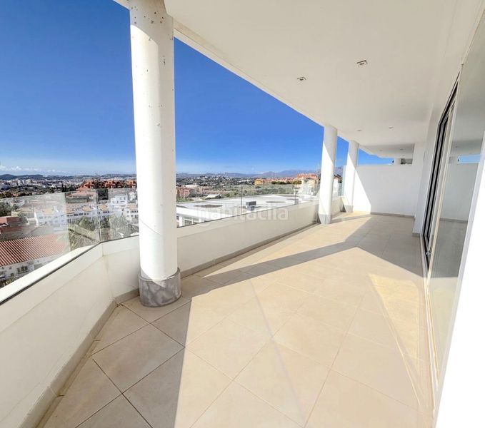 Foto bbb0740d-e8b7-42a2-a3cb-b12f086c1efa. Pis amb xemeneia aparcament piscina a Centro ciudad Fuengirola