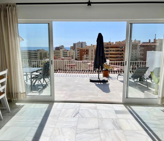 Foto 5f8842f6-ed08-42cc-ad71-31911c3a03a5. Casa amb xemeneia aparcament a Torreblanca del Sol Fuengirola